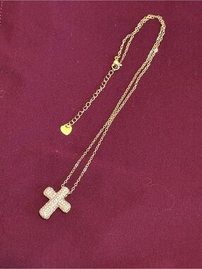 Evry Jewels Gold Cross Pendant Necklace - Sparkling Gold Chain